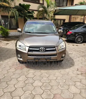 Toyota RAV4 2010