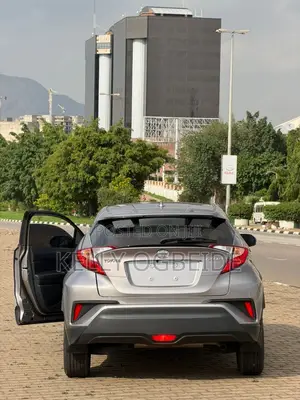 Toyota C-HR 2023 Silver