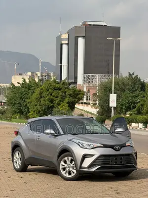 Toyota C-HR 2023 Silver