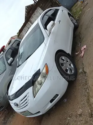 Toyota Camry 2.4 XLE 2008 Off white