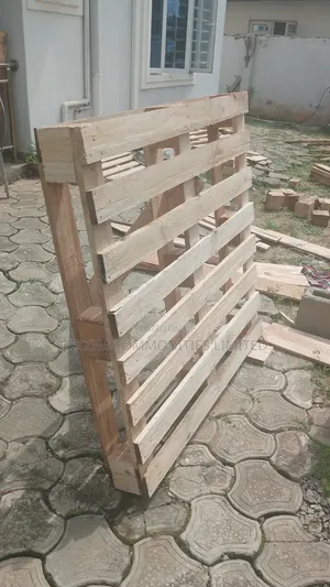 Locally Made and Foreign Wooden Pallets for Sale at a Very Good Price