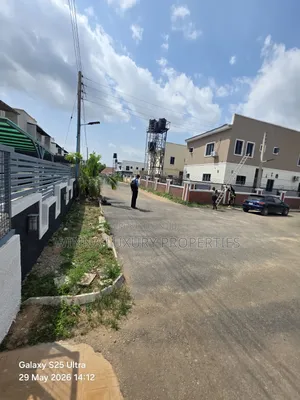 5bdrm Duplex in Mshel, Lugbe District for rent