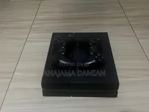 Ps4 Game and Controller