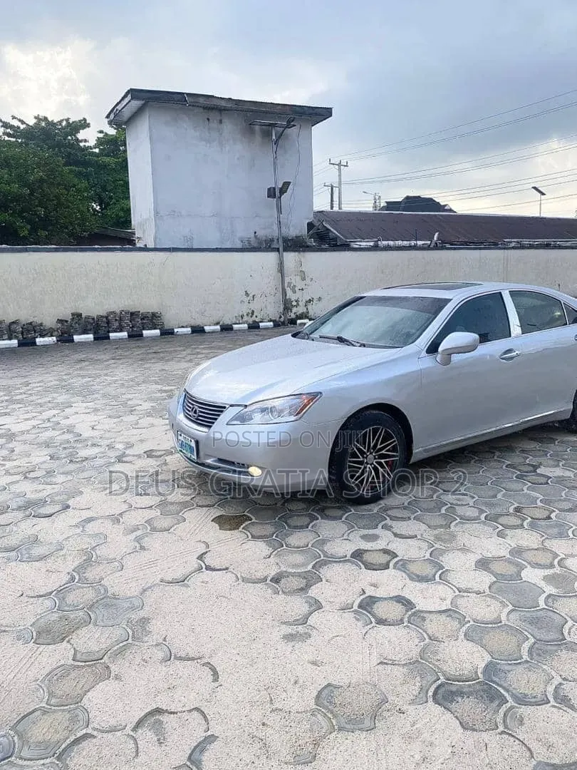 New Lexus LM 2020 Silver
