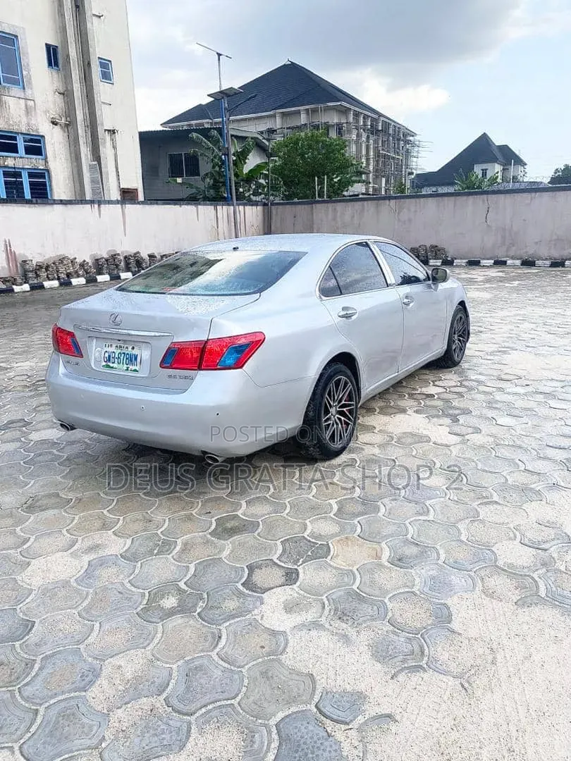New Lexus LM 2020 Silver