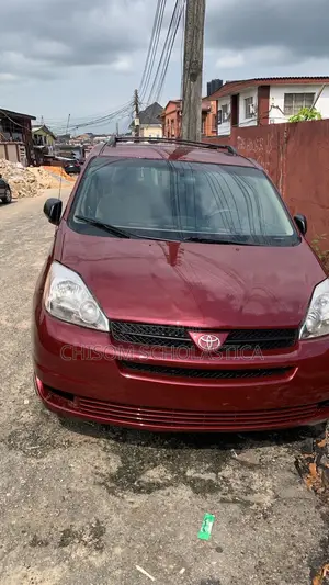 Toyota Sienna XLE Limited FWD 2006 Maroon