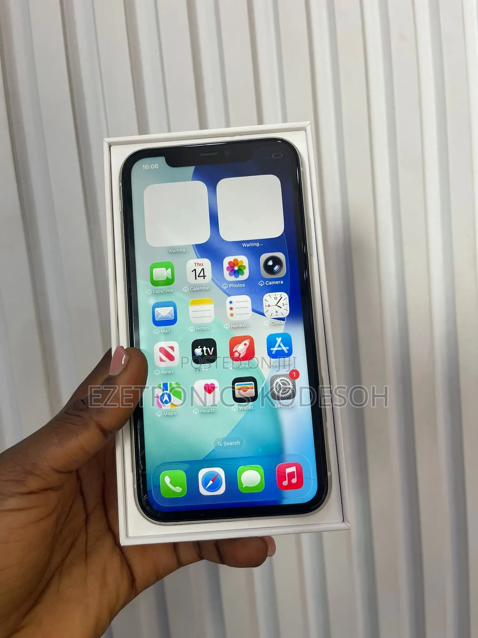 Apple iPhone 11 64 GB White