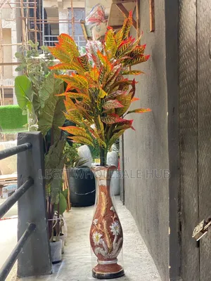 Flower Vase With Flower