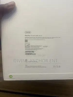 New Apple iPad Pro 13 (2025) 256 GB Black