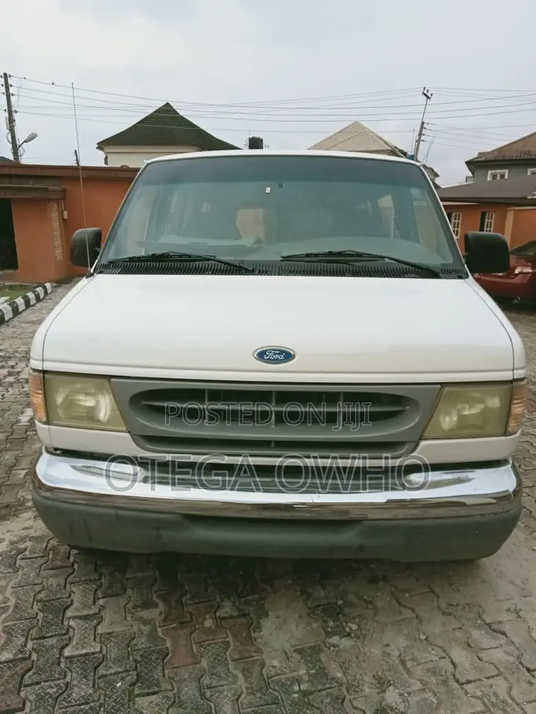 Ford E350 2007 White