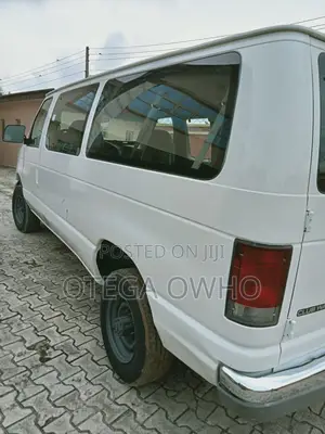 Ford E350 2007 White