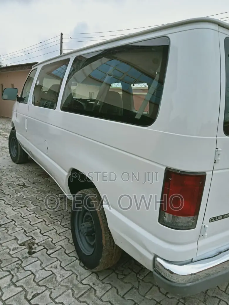 Ford E350 2007 White