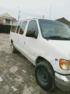 Ford E350 2007 White