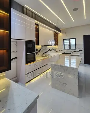 Modern Kitchen Cabinet Installation