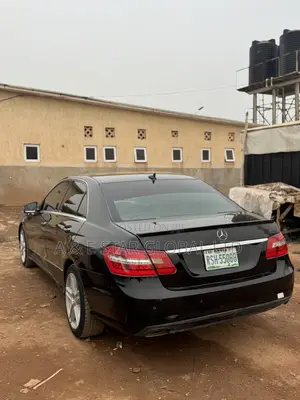 Mercedes-Benz E350 2009 Black
