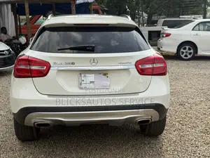 Mercedes-Benz GLA-Class 2017 White