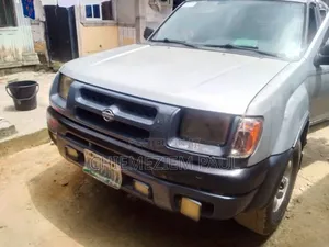Nissan Xterra Automatic 2004 Silver