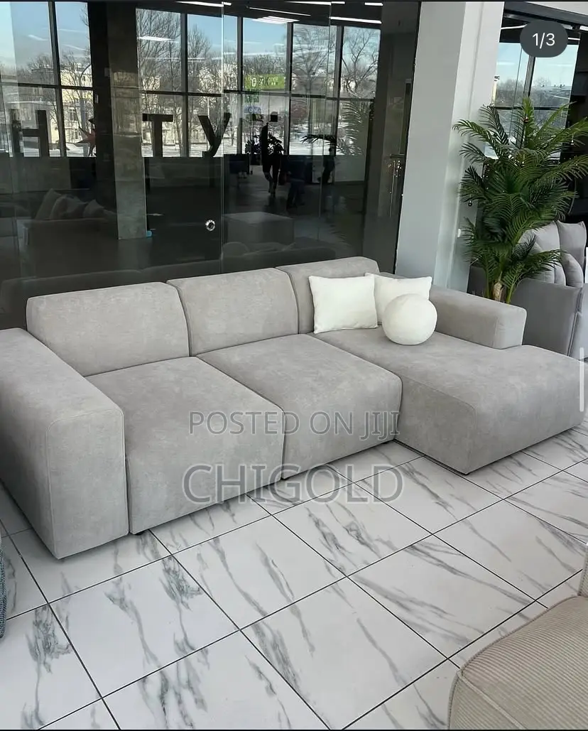 • Quality Gary Living Room Sofa
