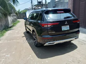 Mitsubishi Outlander SE Black Edition 2023 Black