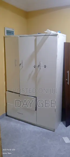 6 Foot Tall Wardrobe