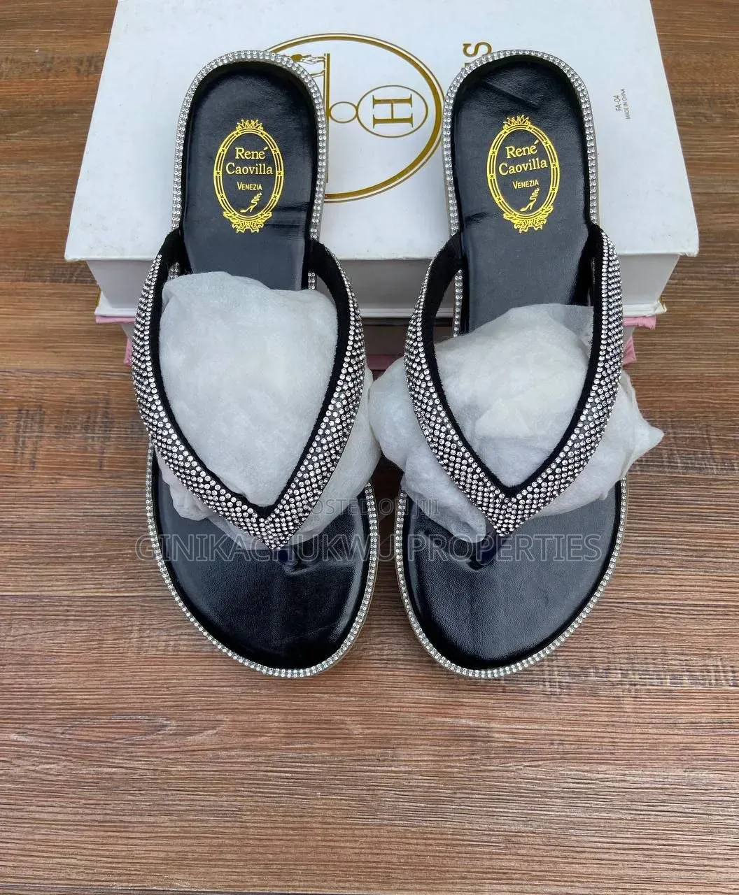 Ginis Luxury