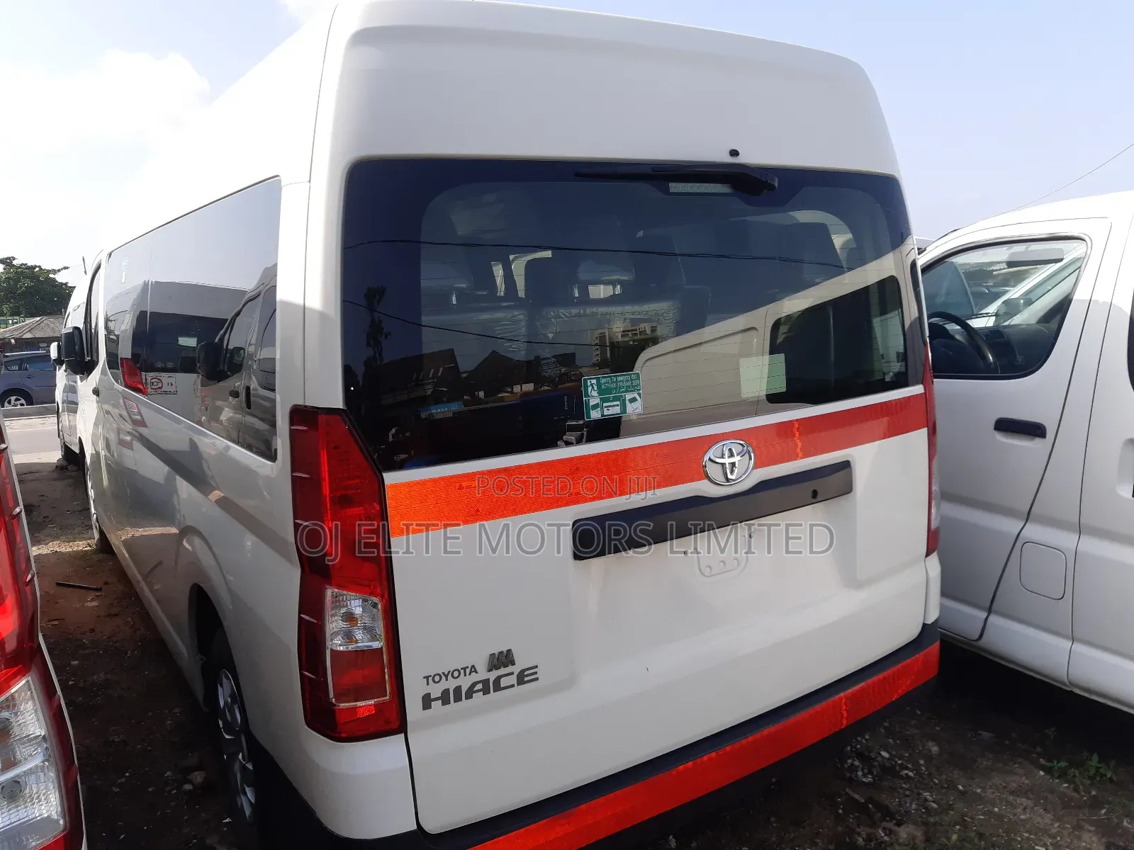 Toyota HiAce 2022 White