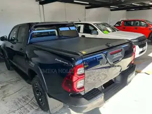 Brand New Retractable Roller Shutter Bed Cover for Toyota Hilux
