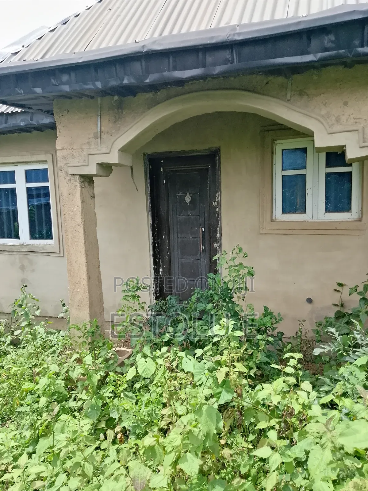 4bdrm Bungalow in G.R.A, Ilesa for sale