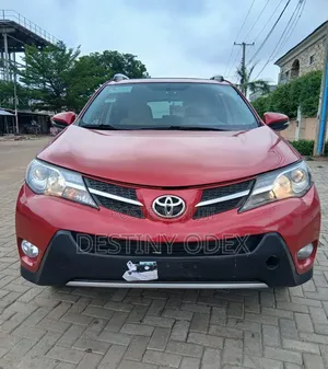 Toyota RAV4 XLE AWD (2.5L 4cyl 6A) 2016 White