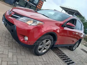 Toyota RAV4 XLE AWD (2.5L 4cyl 6A) 2016 White