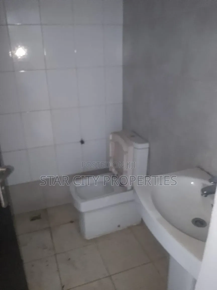 7bdrm Duplex in Ikeja Gra for rent
