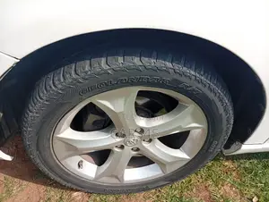 Toyota Venza 2010 White