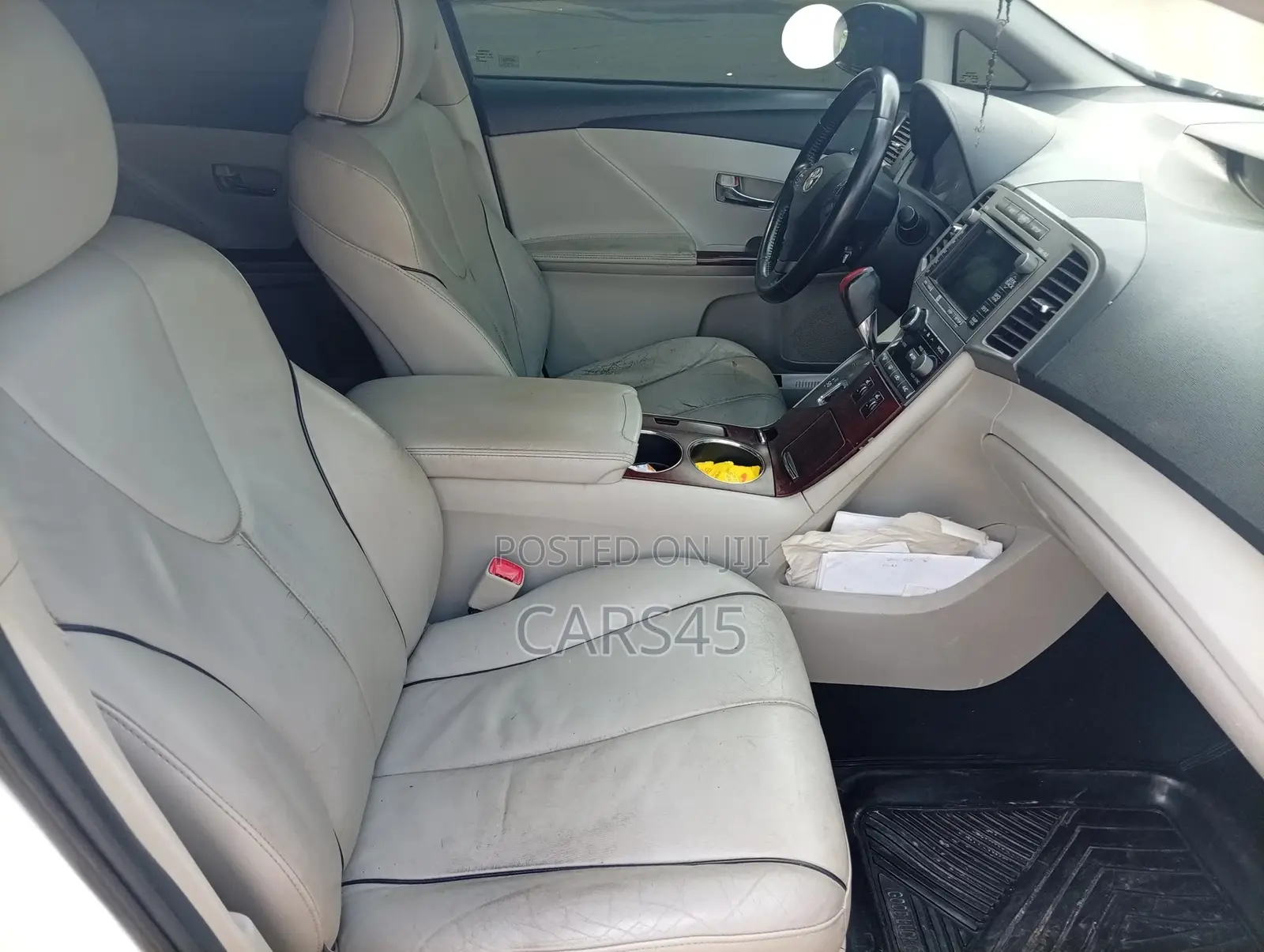 Toyota Venza 2010 White