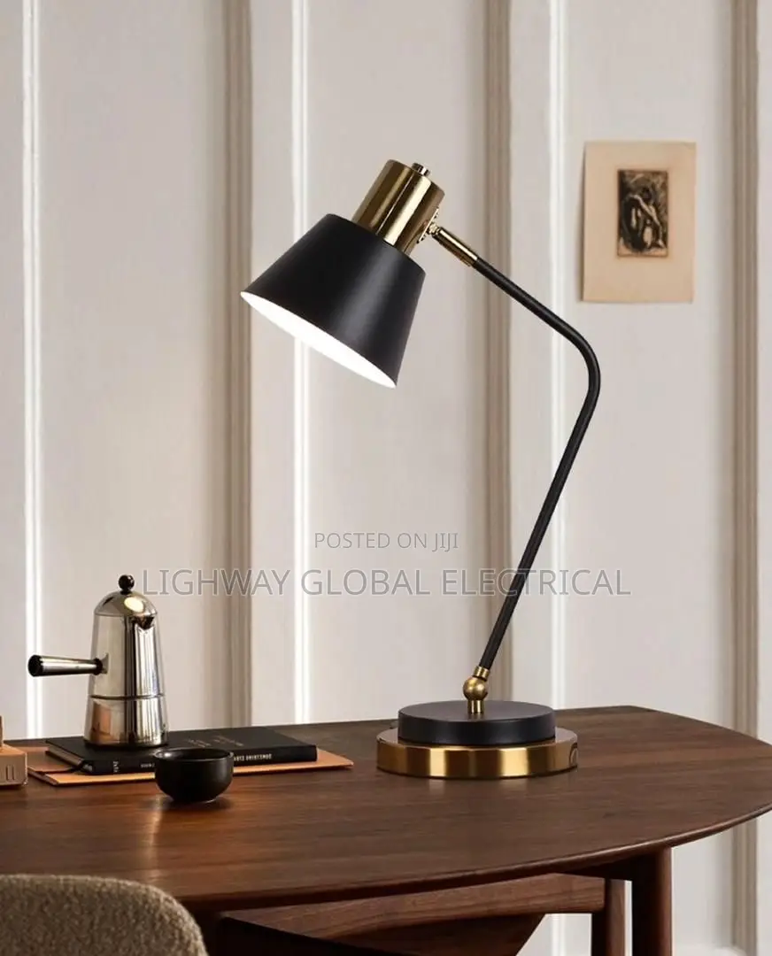 Iron Creative Nordic Flexible Desk Lamp