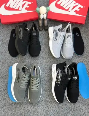 Quality Black Nike Zoom Sneakers