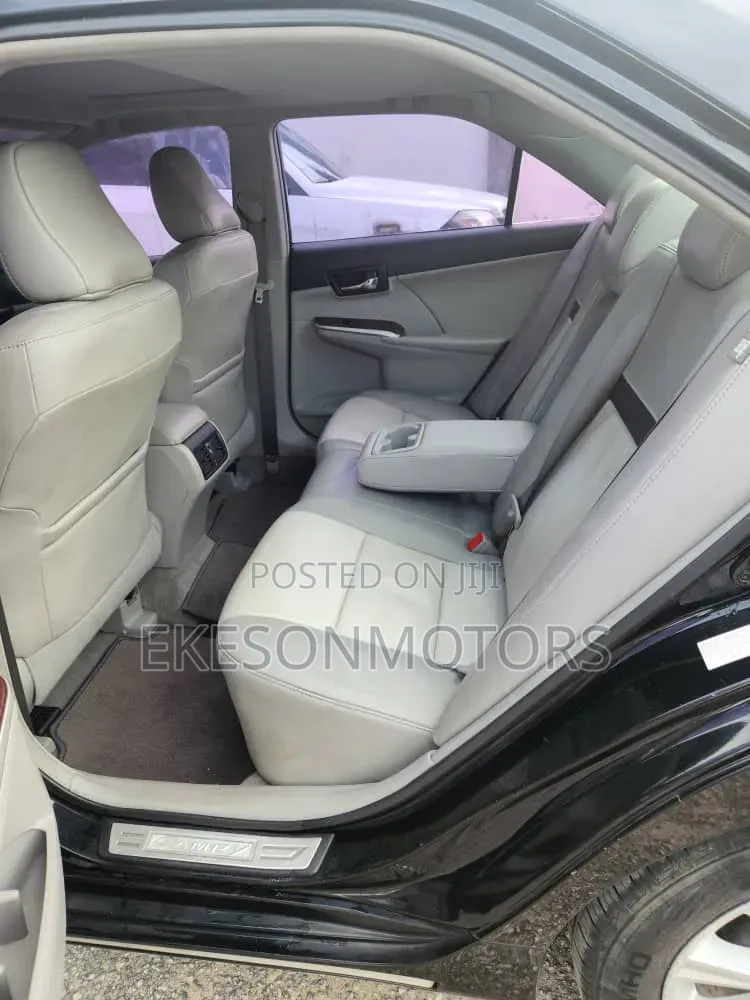 Toyota Camry XLE 4dr Sedan (2.5L 4cyl 6A) 2012 Black