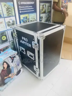 Heavy Duty 16 Unit Amplifier Rack With Wheels for Amplifiers and Mixer
