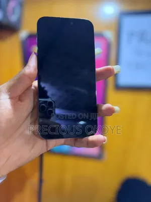 Apple iPhone XR 64 GB White