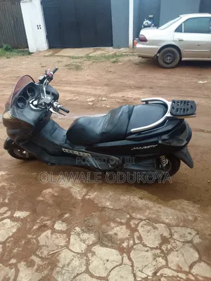 Yamaha Majesty 2010 Black