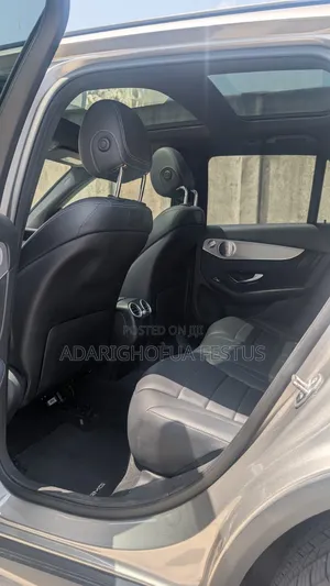 Mercedes-Benz GLC-Class 2019 Beige