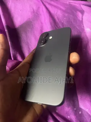 New Apple iPhone 16 128 GB Black