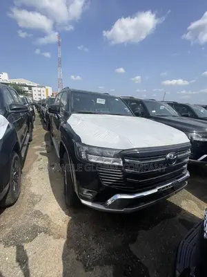 New Toyota Land Cruiser 2025 Black