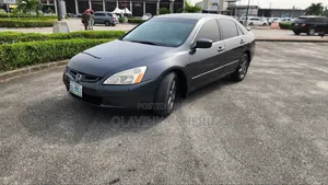 Honda Accord 2005 Gold