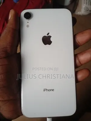 Apple iPhone XR 64 GB White