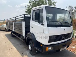 Clean Foreign Used Mercedes-Benz 814