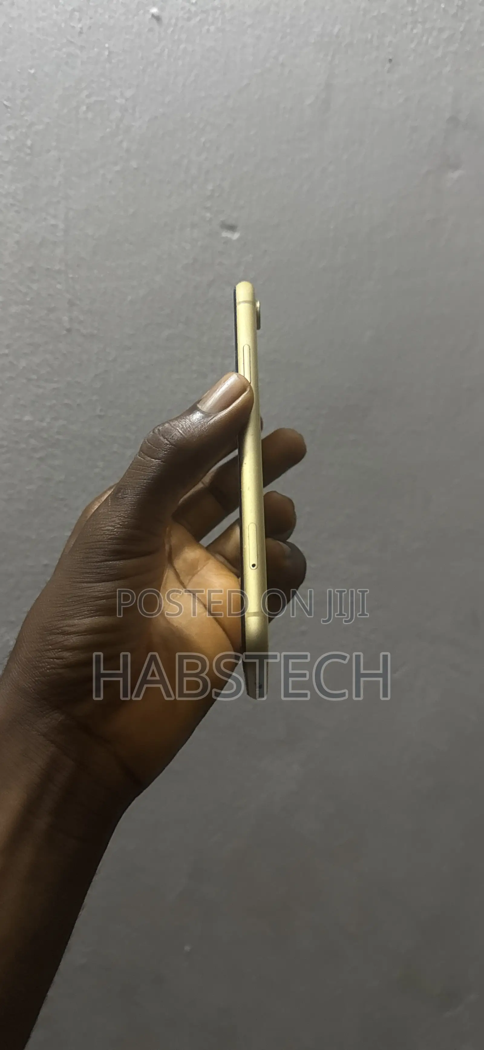 Apple iPhone XR 64 GB Yellow