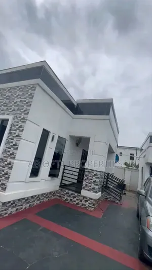 2bdrm Block of Flats in Okhuoromi, Airport, Benin City for rent