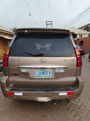Lexus GX 470 2004 Gold