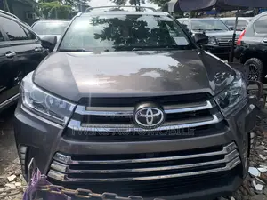 Toyota Highlander Limited V6 4x4 (3.5L 6cyl 6A) 2016 Gray