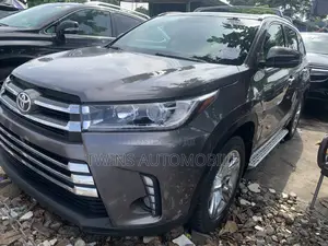 Toyota Highlander Limited V6 4x4 (3.5L 6cyl 6A) 2016 Gray